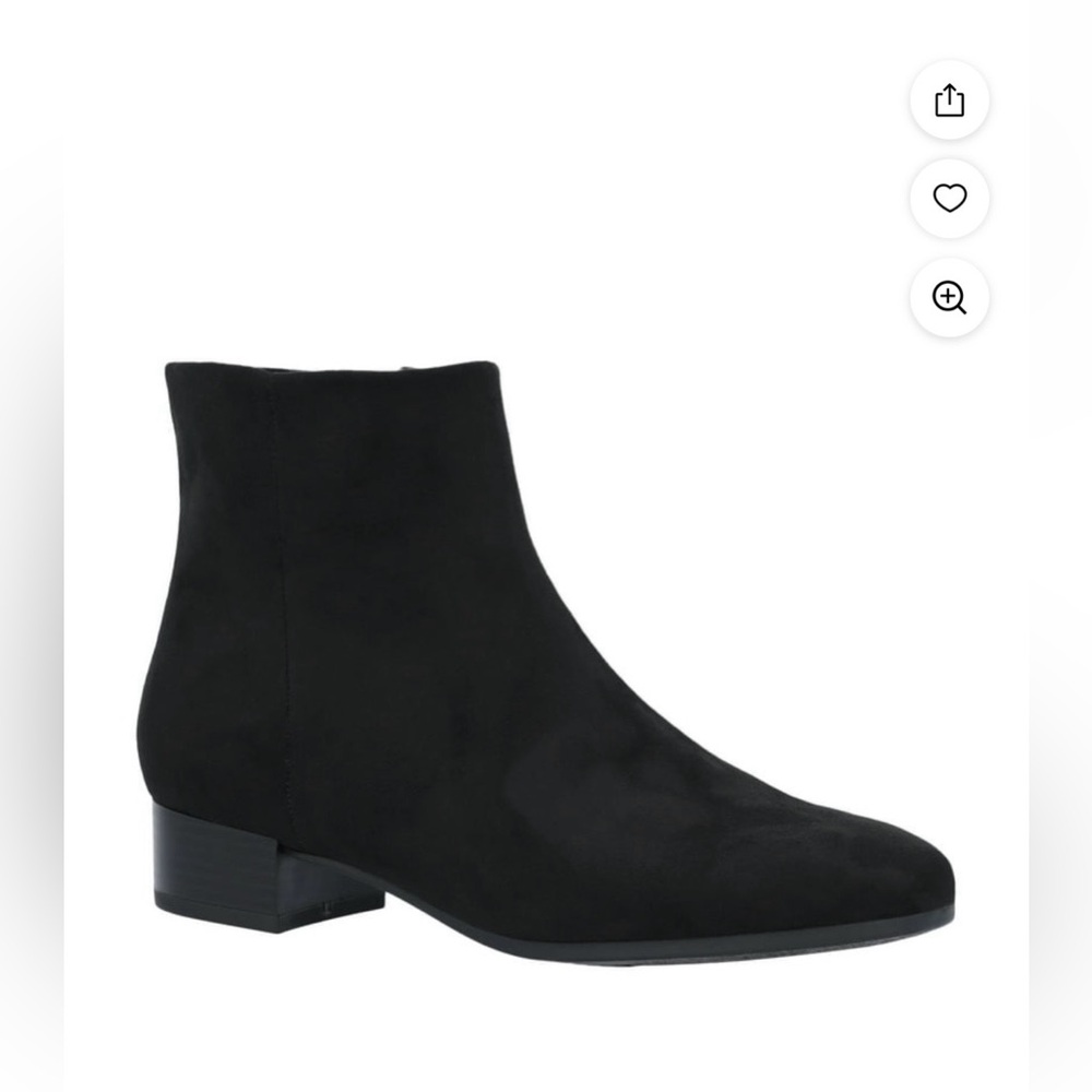 Time and Tru Women's Black Ankle Booties